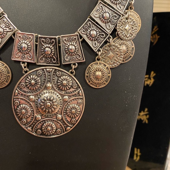 Elegant Silver Tone Bohemian Style Statement Necklace - Picture 3 of 15